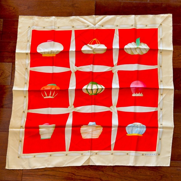 Authentic BVLGARI scalf - Picture 1 of 3